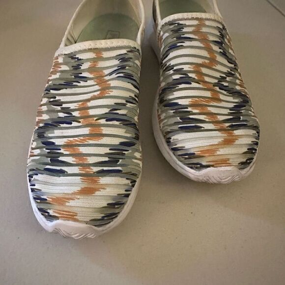 Propét Women's Travelbound Soleil Slip-on 10 - Picture 3 of 9